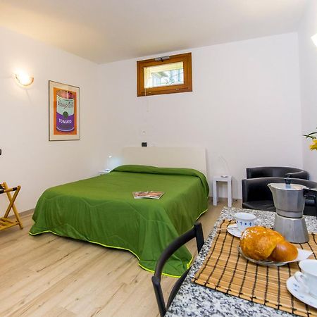 Il Borgo Monolocali Apartment Bellagio Bagian luar foto