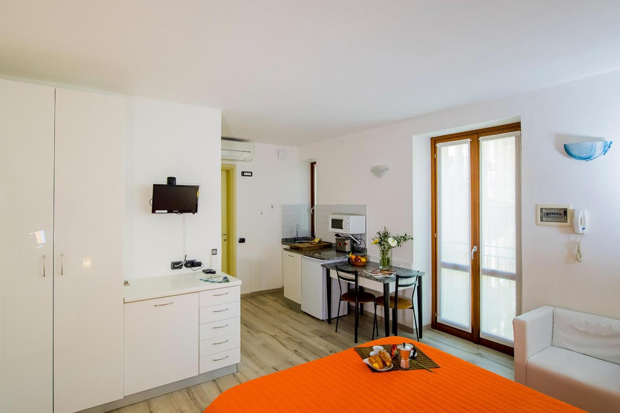 Il Borgo Monolocali Apartment Bellagio Bagian luar foto